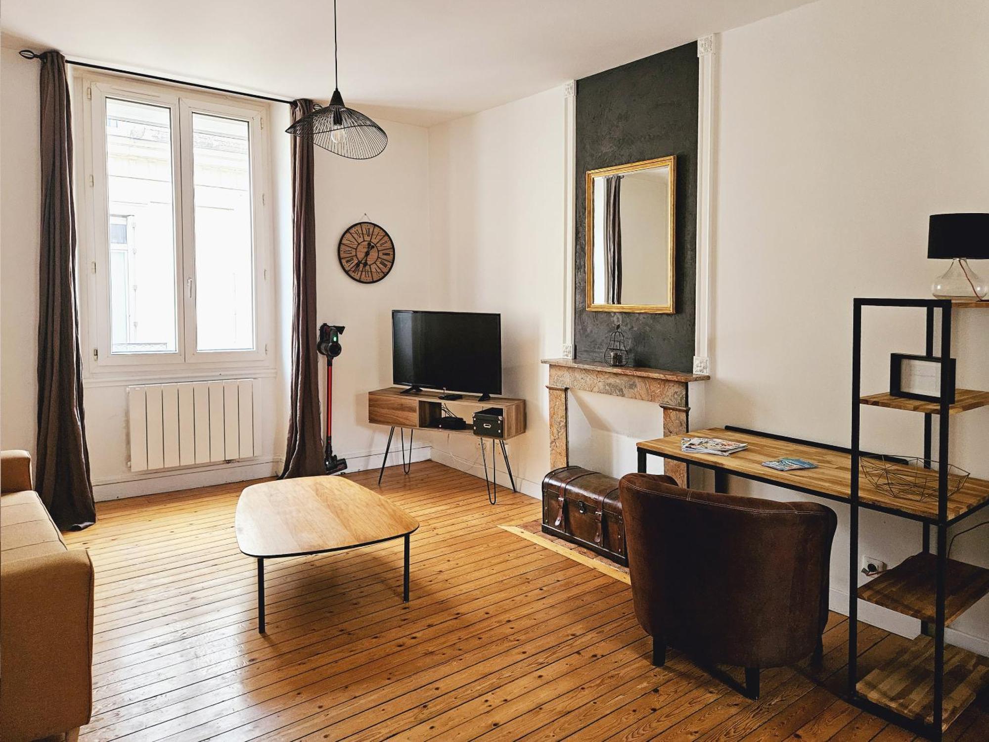 Charmant Cocon Au Coeur D'Angers Apartment ภายนอก รูปภาพ